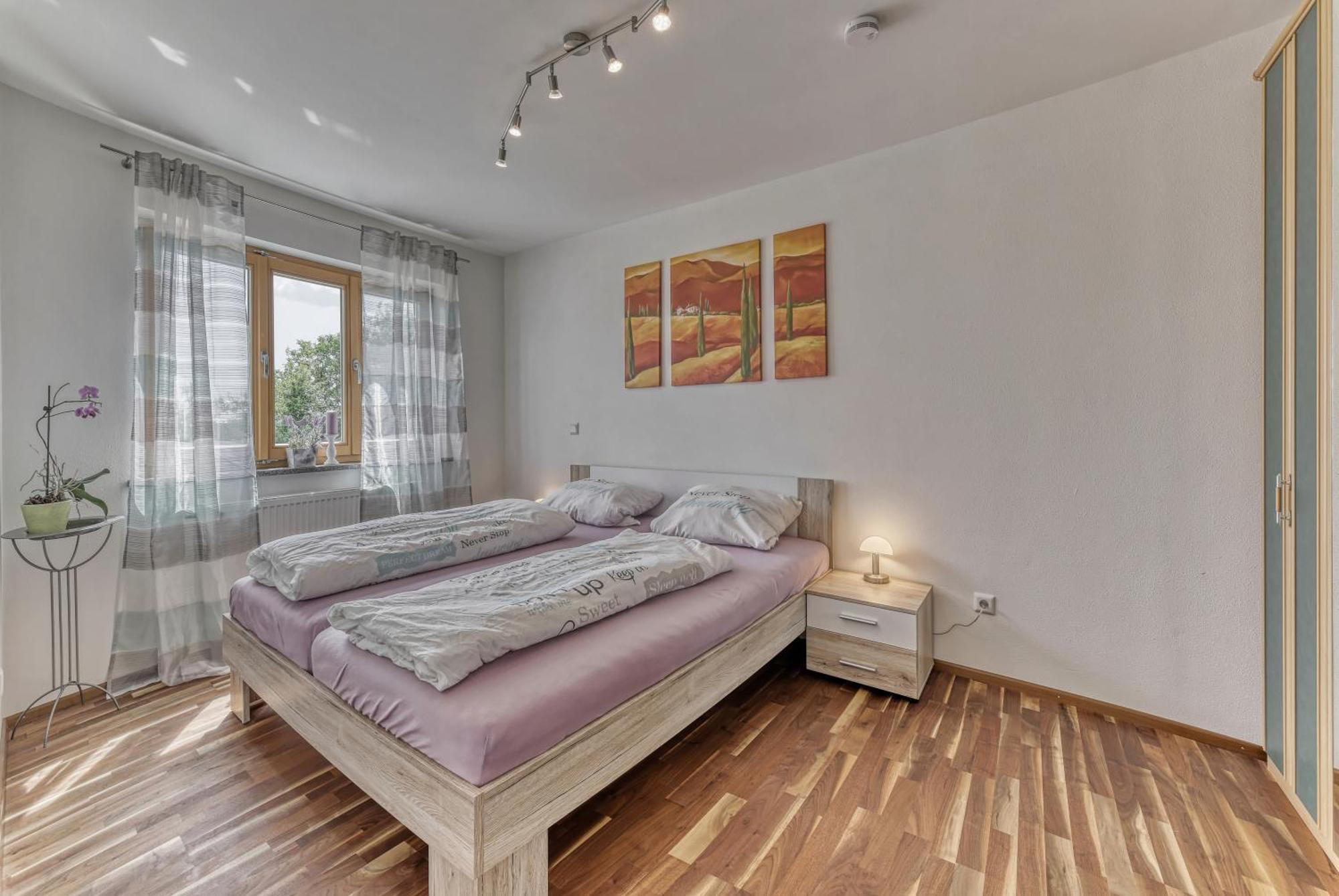 Ferienwohnung Fernblick Neukirchen vorm Wald Exterior foto